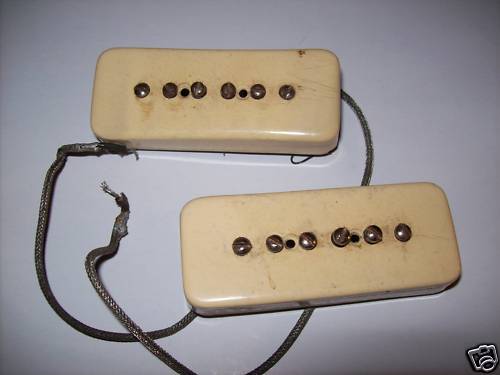 Vintage_P90_pickups_1952_Gibson_Les_Paul_goldtop_1.jpg.466493233211dcf0befdf88901a76c6e.jpg