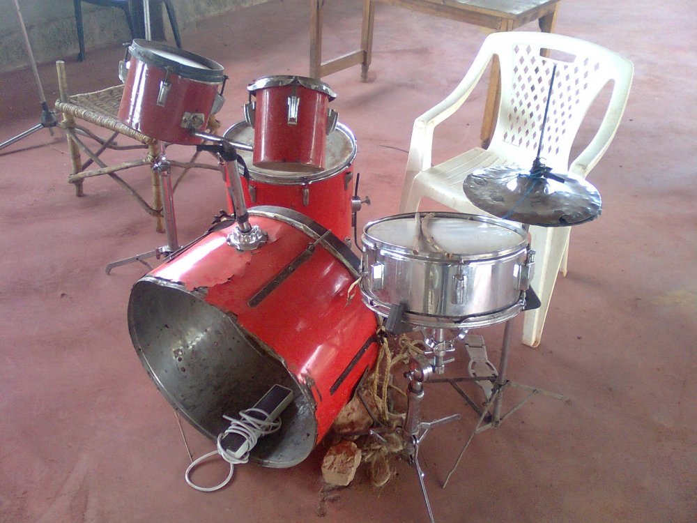 AFRICAN_DRUMSET.thumb.JPG.7cb5de1561199e9efc3928bcaa107ab3.JPG