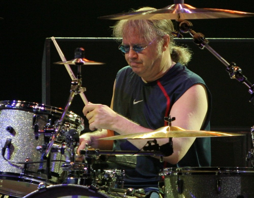 Ian_Paice_2005.thumb.jpg.3d7a97d728648a71a2110054f9b61502.jpg