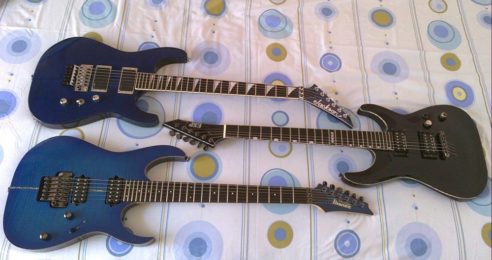 My_guitars.thumb.jpg.ce91c3d1948b62e11461a45e4e50d300.jpg