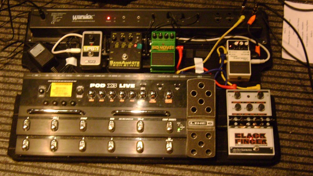 Pedalboard_23-3.thumb.JPG.556cccc68c0c36ba014fc5f25ea6546d.JPG