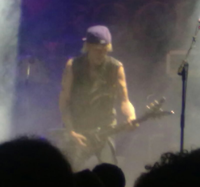 Schenker.thumb.jpg.5fd4581db9d96a3a233c92b5dfb1ba9d.jpg