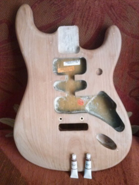 fender_17.thumb.jpg.a87824d7cb26a5740d60e275ec22134e.jpg