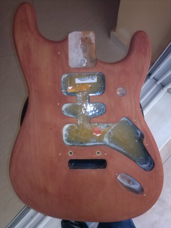 fender_20.thumb.jpg.c2eb4e2d589b7102881960c4c2f258b5.jpg