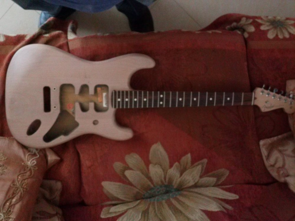 fender_260.thumb.jpg.623ae9871a1939c3cc2dd02521fab00d.jpg