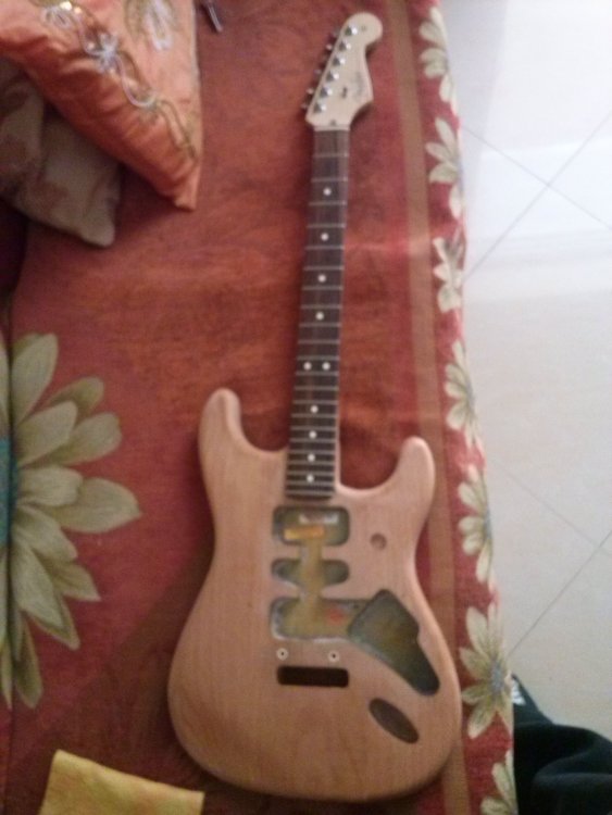 fender_60.thumb.jpg.6504609cad7229c89d6dbf1b558c51ca.jpg