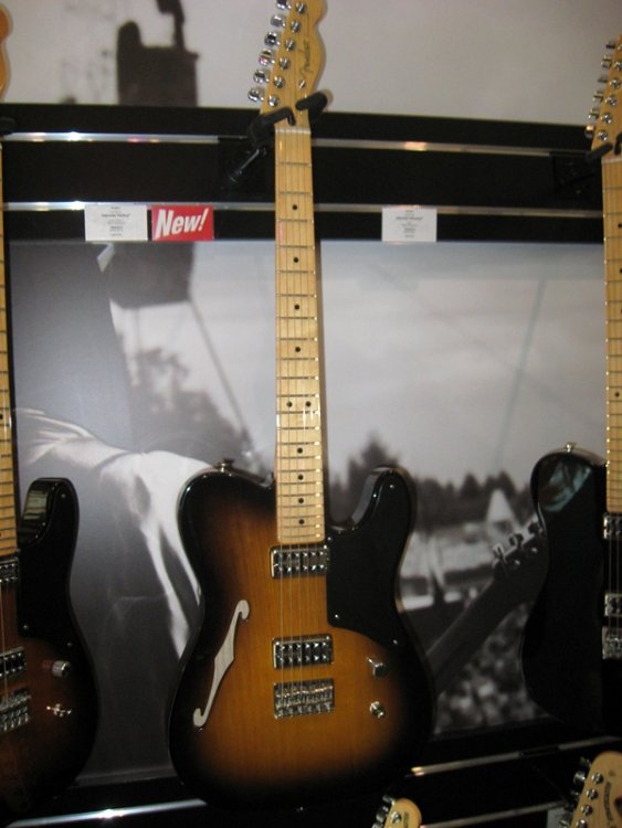 fender_cabronita.thumb.jpg.7b3684fc1f4e13b33ec48b990b980ee0.jpg