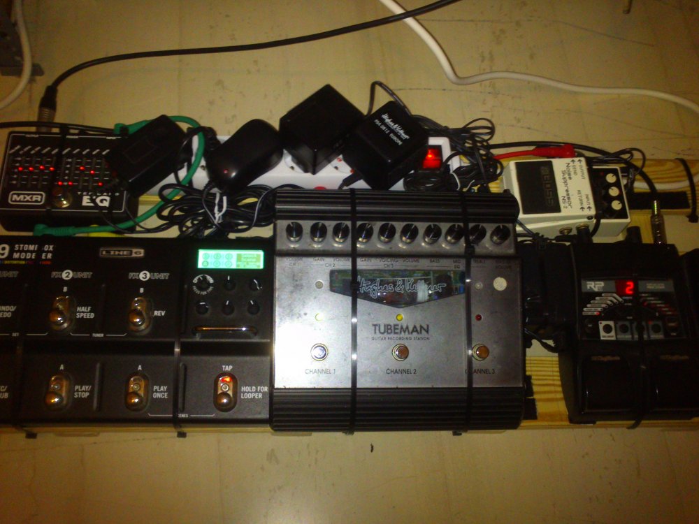 final_pedalboard.thumb.jpg.5aff45f3dc77501ed88812e2df615238.jpg