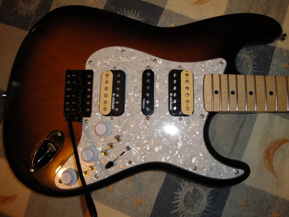 guitar555.thumb.JPG.5e425adf07b875da6b45e8f7d0953916.JPG