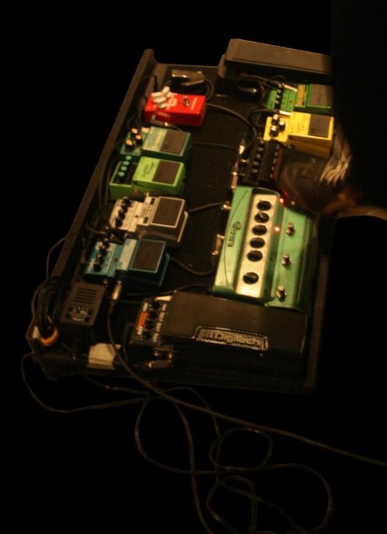 vs_pedalboard.thumb.jpg.e47778746c3d1a7af57fbda2006238fd.jpg